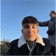 La mia capacità migliore è quella di relazionarmi con i più piccoli! Vorrei insegnarti l'inglese in modo facile ed intuitivo.
