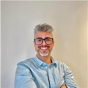 Soy un desarrollador web apasionado por la tecnología y comprometido con la enseñanza, buscando compartir mis conocimientos