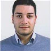 Dottore Commercialista impartisce lezioni di Economia aziendale per studenti delle scuole superiori o università