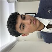 sono uno studente universitario, l'inglese è la mia lingua preferita infatti sono iscritto ai lettorati dell'ateneo.