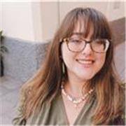 Educadora infantil y futura maestra. 
Ayuda en actividades escolares, y apoyo como canguro/nanny para las familias. 