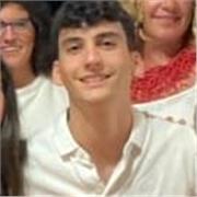 Profesor particular de cualquier asignatura, en especial matemáticas, terminando bachillerato con una media de 10 y con casi un B2 en inglés. Me ofrezco a dar clases a jóvenes y adultos que estén estudiando la ESO o la ESA por Málaga centro y alrededores