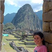 Profesora de biología y química para estudiantes de secundario y bachiller universitario