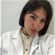 Laureata in scienze e tecnologie alimentari, offre lezioni di matematica elementari, medie e superiori