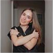 Maestra de fisioterapia con experiencia en pacientes de ortopedia y deporte. Impartiendo clases de ortopedia y ejercicio