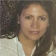 Soy una profesional con sólida formación en Marketing, Economía y Administración de Empresas, poseo el certificado de Docencia