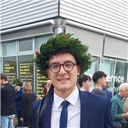 Laureato che offre lezioni a ragazzi di scuole medie o superiori adattandomi alle tue esigenze
