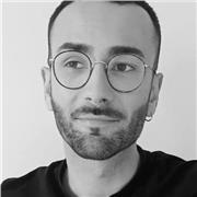 Je suis professeur d'art passionné. Mon objectif est d'inspirer mes élèves à explorer leur créativité