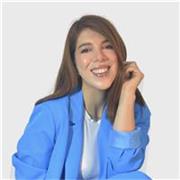 Profesora de español paciente y detallista al comunicar mi conocimiento.