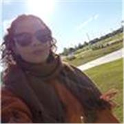 Especialista en enseñanza, con idioma español nativo