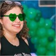 Sono una persona seria ed amichevole, cerco di mettere a proprio agio gli studenti, spiego attraverso esempi ed esercizi 