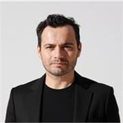 Entusiasmado de la formación, me considero autodidacta y tengo experiencia como docente impartiendo cursos de digitalización