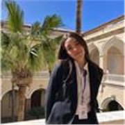 Studentessa del quinto anno di Liceo scientifico, posso aiutare ragazzi delle medie o dei primi anni delle superiori