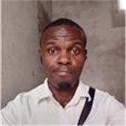 Coach d'anglais avec plus de 5 ans d'expérience offre des cours à distance ( en ligne) aux adulteset habite au Congo Brazzaville. 