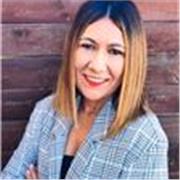 Especialista en Marketing Digital con más de 6 años de experiencia, especializada en Email Marketing y CRM, ofrece clases online