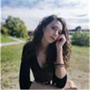 studentessa laureata in lettere moderne impartisce lezioni private di italiano, storia e geografia