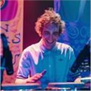 Baterista profesional con Artistas, De Pol, Marlon, Mr Kilombo, Griso etc