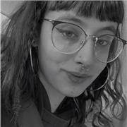 Título de la eso de letras,bachillerato artístico y actualmente cursando grado superior en igualdad de género