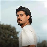 PHOTO-SHOK!
Lezioni e ripetizioni di Photoshop da un professionista del mondo dei social media.