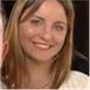 Estudiante de magisterio imparte clases de todas las materias a niños de infantil y primaria