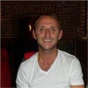 I'm a native British English speaker with 19 years’ experience .