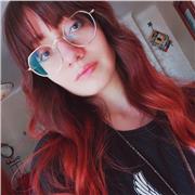 Insegnante di inglese impartisce da remoto lezioni di grammatica, conversazione e preparazione agli esami di certificazione