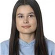      Estudiante de Estudios Hispánicos, apasionada por la enseñanza. Imparto clases de Lengua Castellana, Literatura y Humanidad.