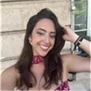 Traductora de inglés y de francés, con experiencia como auxiliar de conversación en Francia y opositora para profesora de inglés.