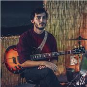 Lezioni di chitarra moderna: elettrica, acustica e classica per tutti i livelli