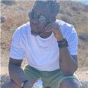 Ein Englischlehrer mit Kenntnissen und Erfahrungen im Eventmanagement