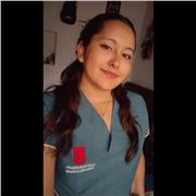 Profesora de ciencias naturales Imparte clases a niños de todas las edades