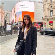 Mi nombre es Lucia, actualmente vivo en Italia desde hace dos años y medio, doy clases de italiano de todos los niveles online