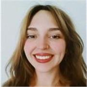 Traductora titulada de inglés con 5 años de experiencia da clases de inglés online y presenciales en Barcelona ciudad.