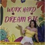 Psychologist, romana native, English, spanish intermediar. = creative and playful 