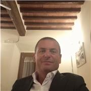 Avvocato offre lezioni di diritto