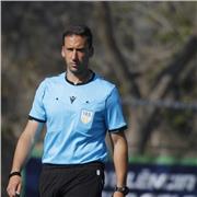 Adapto mis clases acorde al nivel del alumno. Me considero profesional, motivador, extrovertido y clases amenas y dinámicas