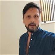 Laurea in giurisprudenza 
Luogo Altamura (BA)
Esperienza decennale in lezioni private con successo al 100% esami o interrogazioni 