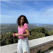 Ciao! Sono Sofia, ho 20 anni e studia in Ca Foscari a Venezia. Sono disponibile per aiutare nei compiti nelle materie umanistiche