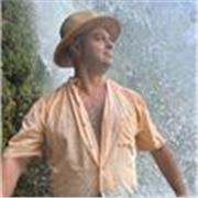 Docente y educador con formación multidisciplinar en Bellas Artes, educación secundaria y animación sociocultural, con experiencia