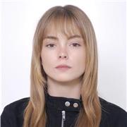 Profesora particular de lengua y literatura. Graduada en Filología Hispánica y máster de profesorado