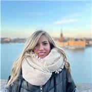 Profesora capacitada en dar todas las asignaturas de primaria incluso algunas como Lengua y Literatura de la ESO