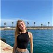 Profesora particular desde primaria hasta la ESO. 
Imparto cualquier materia a estos cursos, en especial idiomas