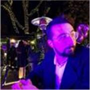 Sono un ragazzo di 28 anni laureando in biologia. Sono anni che aiuto i ragazzi in molte materie, soprattutto scientifiche, ma soprattutto Matematica