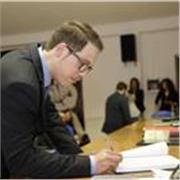 Offrro lezioni per alunni scuola media e superiori di storia 