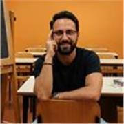 Insegnante impartisce lezioni di Matematica e Fisica online e in presenza