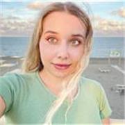 Laureanda in Linguistica moderna offre ripetizioni per materie umanistiche