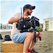 Direttore della Fotografia e laureato in design offre lezioni a Roma e online.