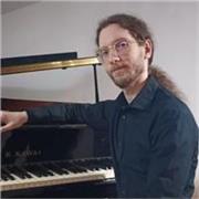 Pianista diplomato al Conservatorio di Palermo offre lezioni di pianoforte per ogni età e livello