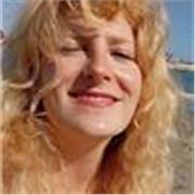 me llamo Lucy y soy estudiante filología inglesa, normalmente doy clase a niños pero también puedo ayudar a gente adulta😊