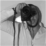 Laureando in graphic design, offre lezioni private in graphic design
